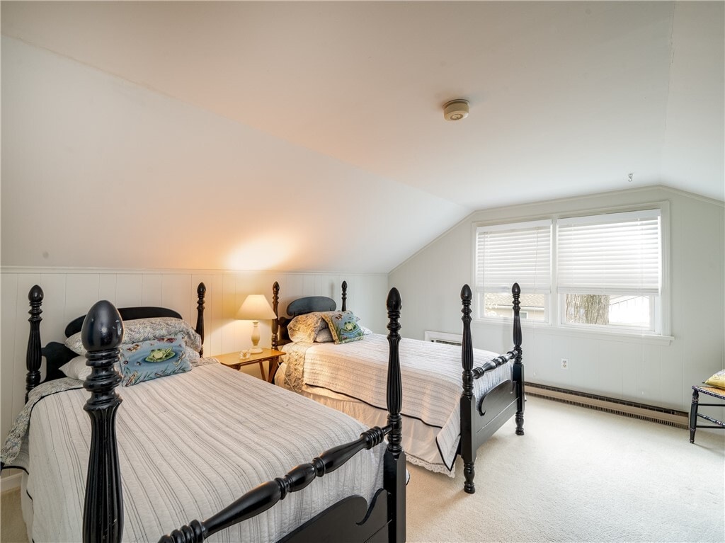 Guest room over garage - 164 S Main St