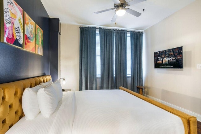 Building Photo - 925 Common St