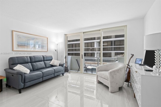 Building Photo - 9499 Collins Ave