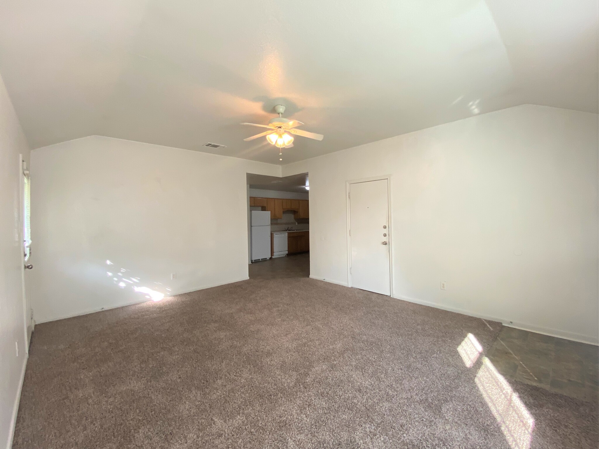 Building Photo - 409 W Dale Ave