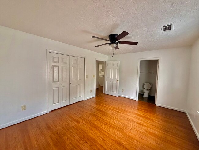Building Photo - 8837 Freedom Way