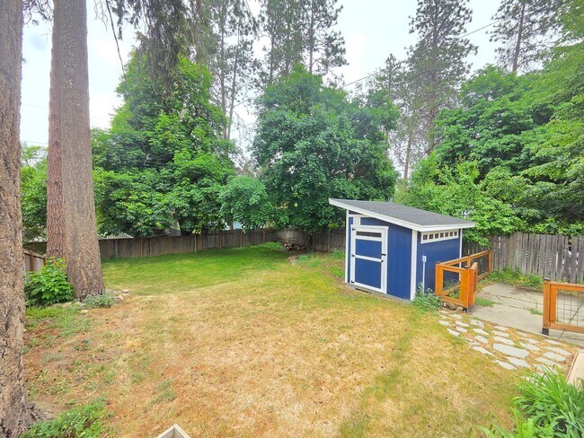 Building Photo - $2,600 - 3 Bed / 2 Bath Beautiful Craftsman Home by Manito Park