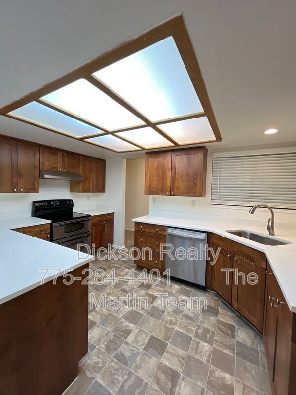 Building Photo - 5311 Coit Dr
