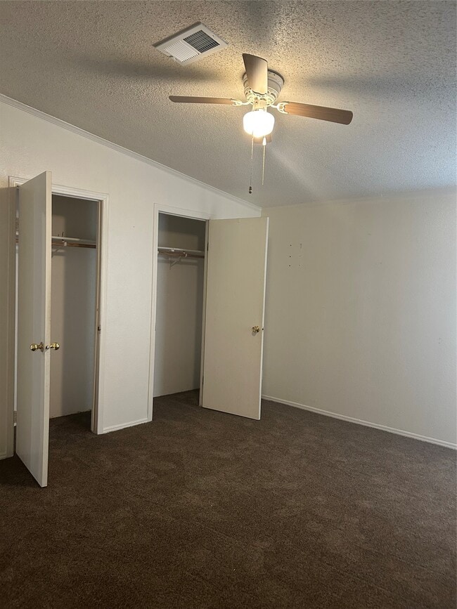 Building Photo - 27610 Horizon