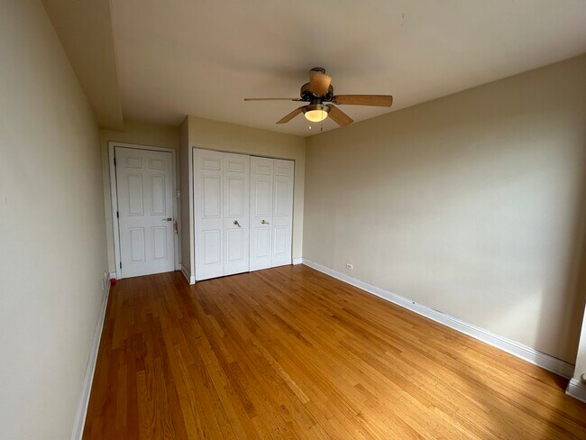 Building Photo - 4180 N Marine Dr