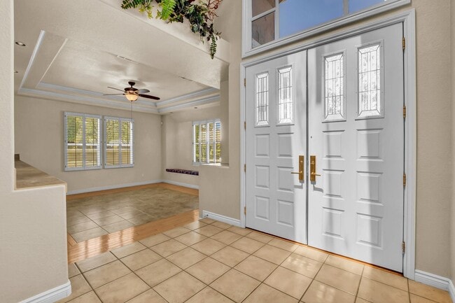 Building Photo - Single Story in Country Club Hills!