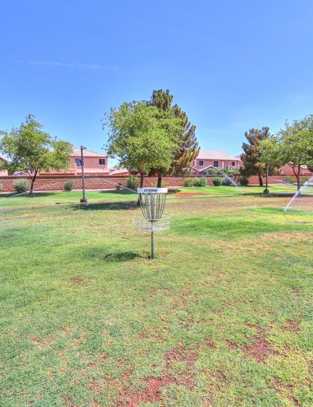 Building Photo - 45542 W Guilder Ave