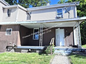 Building Photo - 421 Schiller St