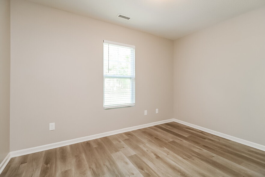 Building Photo - 95 Woodcreek Ln