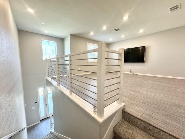 Building Photo - 202 Agustin Narvaez St