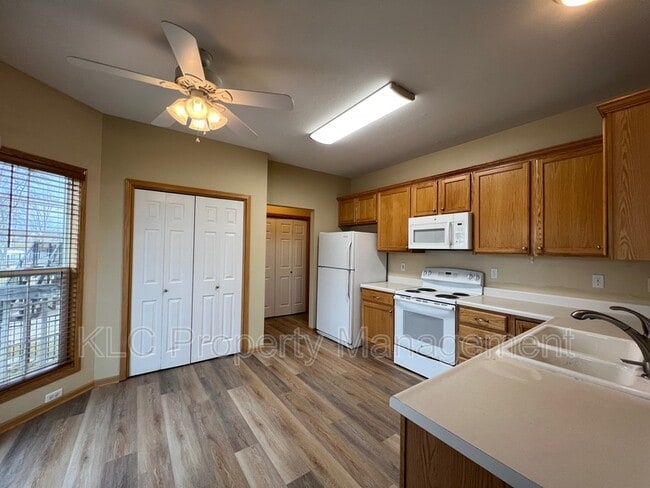 Building Photo - 7764 Beech Tree Ln