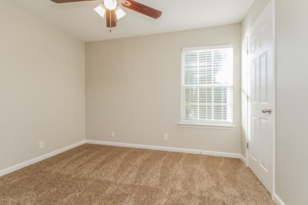 Building Photo - 2006 Zion Ln