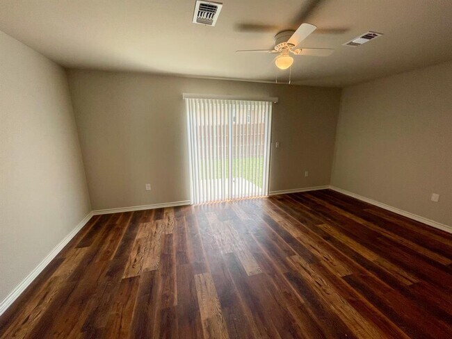 Building Photo - 2732 Ginger Ct
