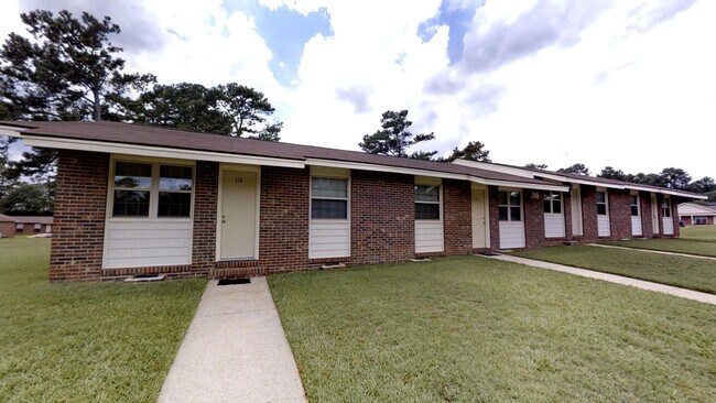 Primary Photo - 362 Crabapple Cir