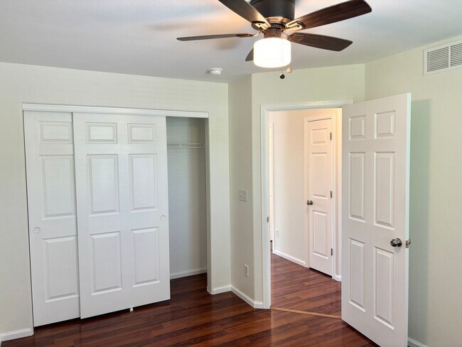 Building Photo - Beautiful 3bd, 3 bath single family home bedroom for rent in Aurora 80016
