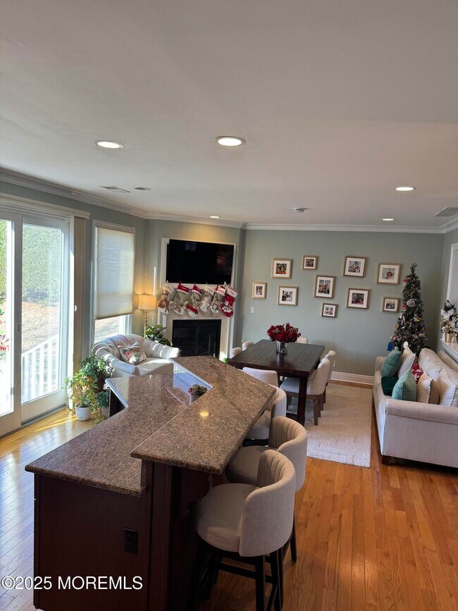 Building Photo - 8 Ave of Two Rivers