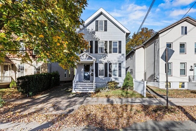 Primary Photo - 136 Nash St