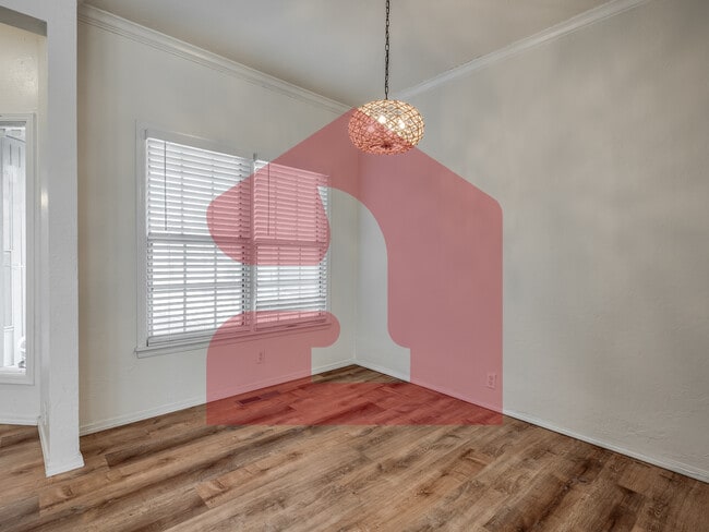 Building Photo - 2708 Silvertree Dr