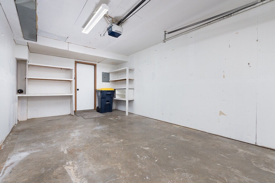 Building Photo - 8303 N Everton