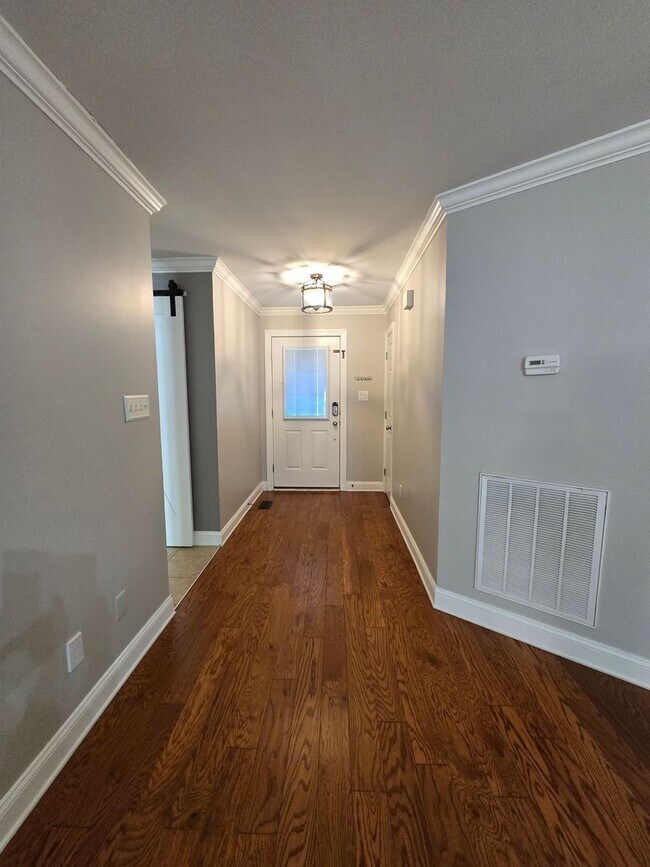 Building Photo - 641 Orchard Falls Dr