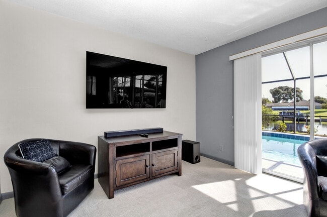 Building Photo - 4274 Gillot Blvd