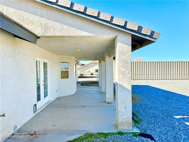 Building Photo - 1230 W Iguana St