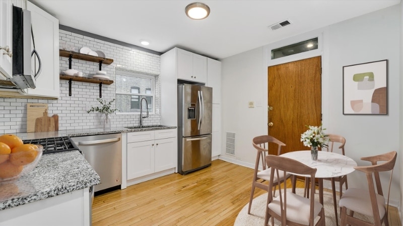 Building Photo - 2520 W Cortez St