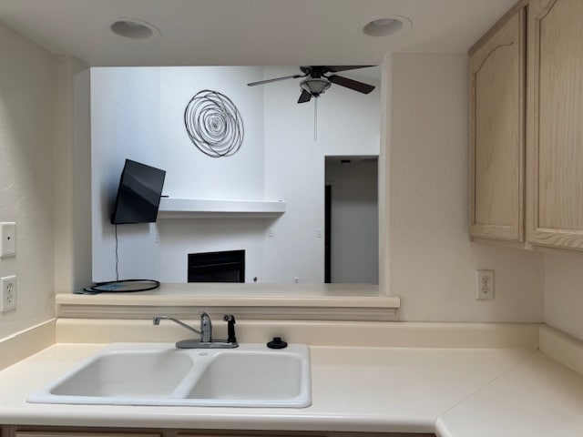Building Photo - 1371 Loren Dr