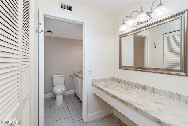 Building Photo - 135 Cypress Way E