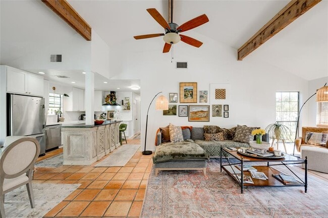 Building Photo - 6936 Chinook Dr