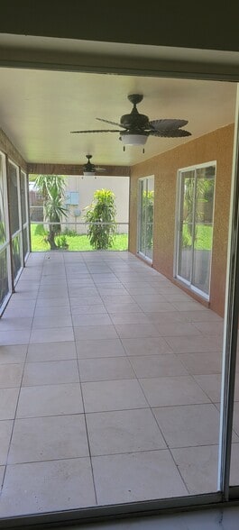 Lanai - 9160 Aster Rd