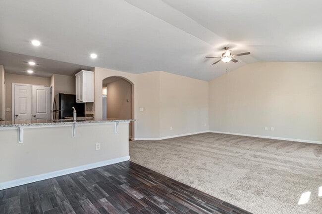 Building Photo - Available on July 10! Modern Comfort Meets Outdoor Adventure – Stunning 1-Story Home Near Downtow...