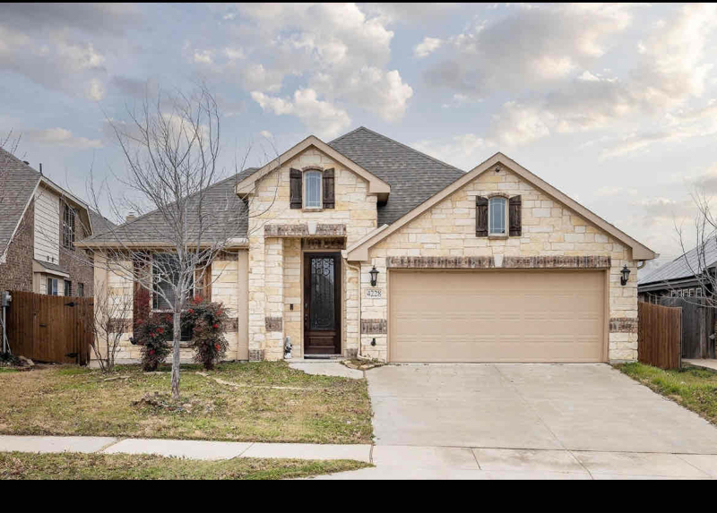 Primary Photo - 4228 Sweet Clover Ln