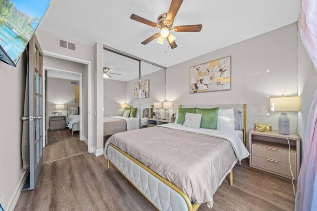 Building Photo - 13075 Old West Ave