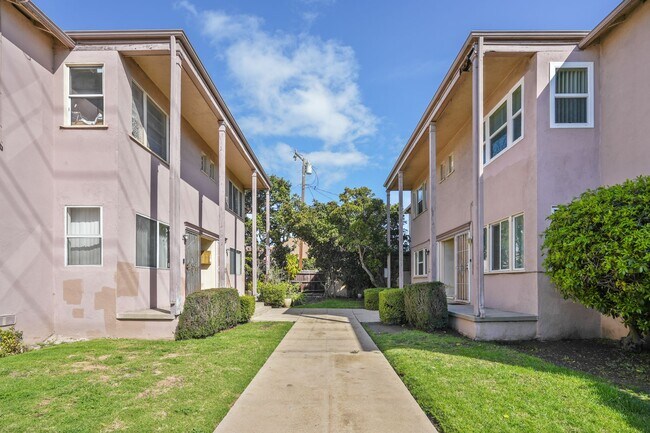 Primary Photo - 3988 S Centinela Ave
