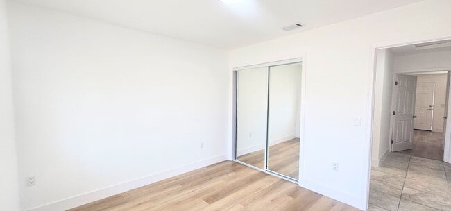 Building Photo - Single Story Senior Home - Newly Remodeled...