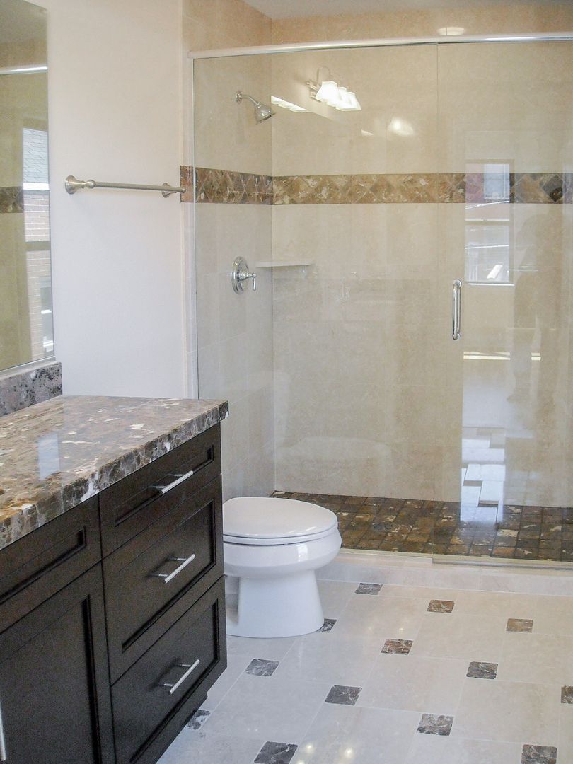 Building Photo - 3231 N Kenmore Ave