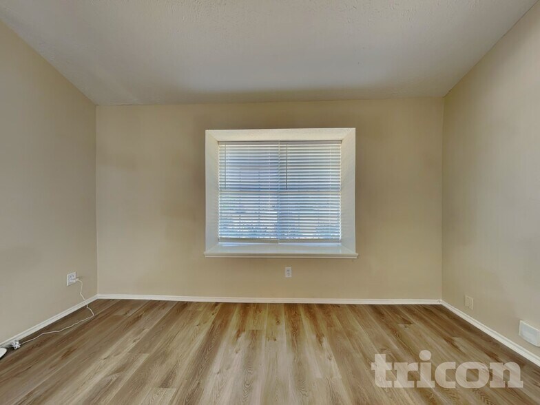 Building Photo - 1223 Cowden Ct