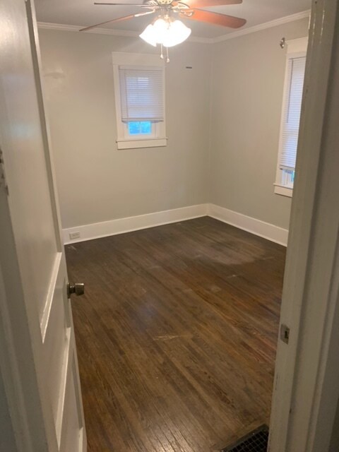 Building Photo - 2413 Emmett Ave