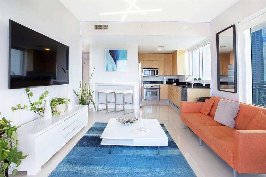 Building Photo - 60 SW 13th St