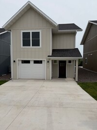 Building Photo - 2104 Cottage Hl Cir