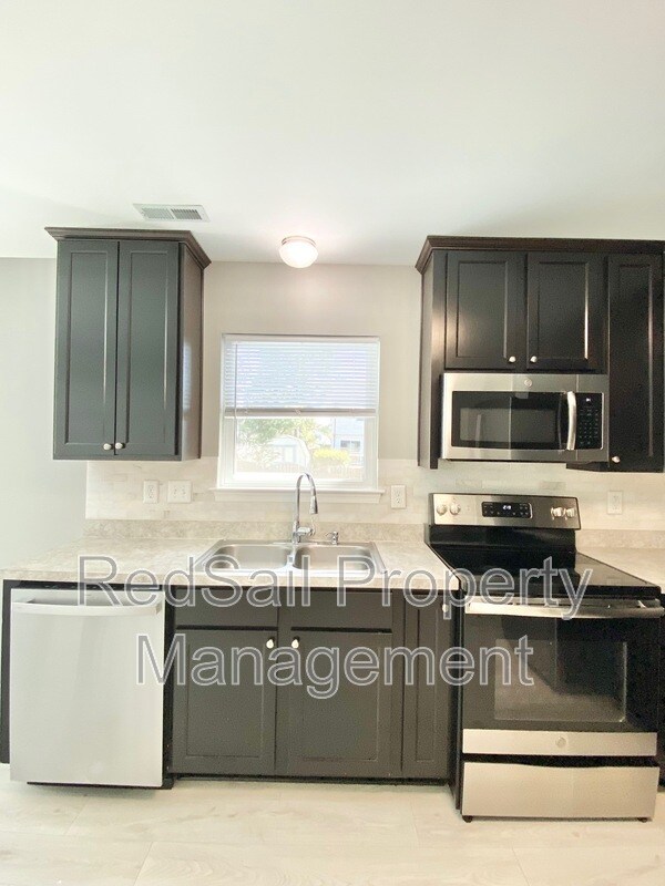 Building Photo - 184 Stony Ridge Ct