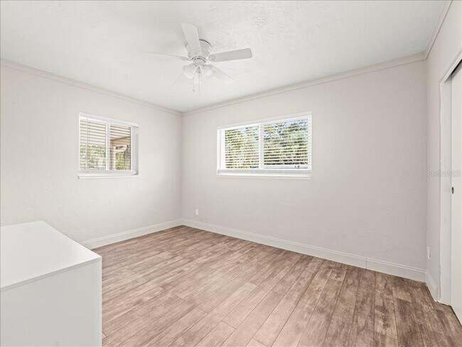 Building Photo - 2200 Capri Dr