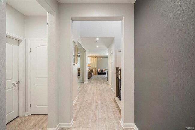 Building Photo - 36407 Yarrow Ct