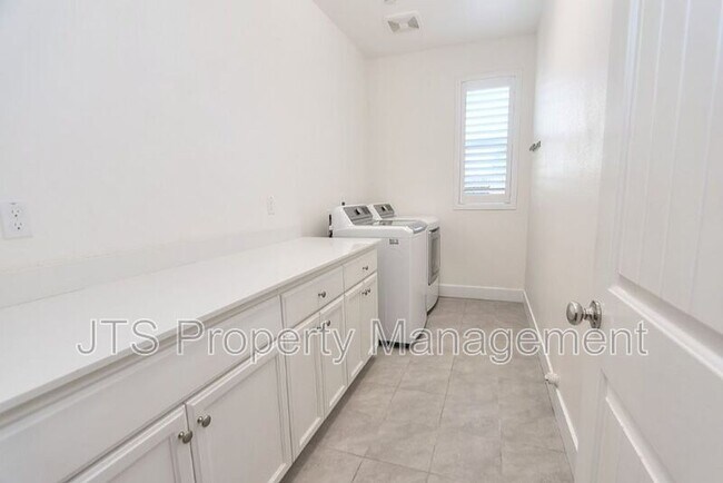 Building Photo - 4988 Amina Fair Way