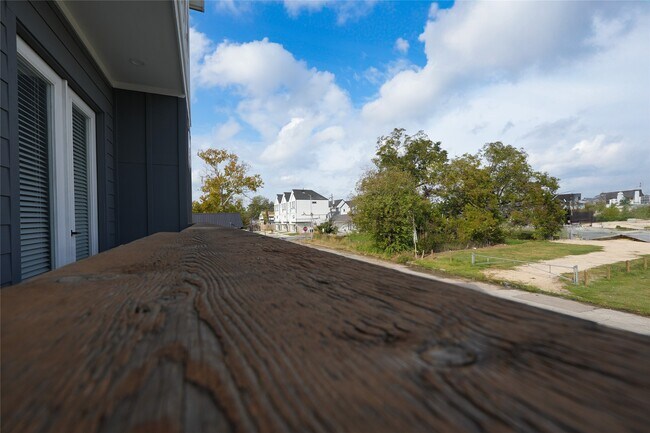 Building Photo - 1614 Euel St
