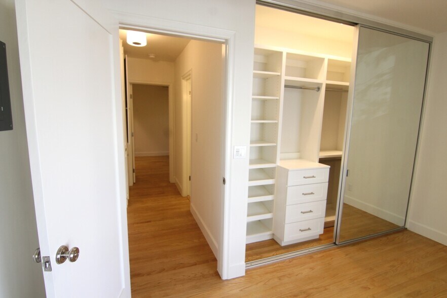 Building Photo - 1523 S Wooster St