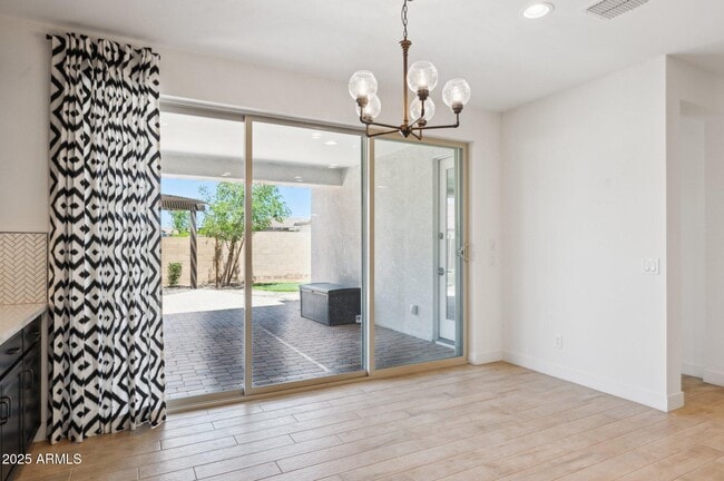 Building Photo - 5554 S Archer
