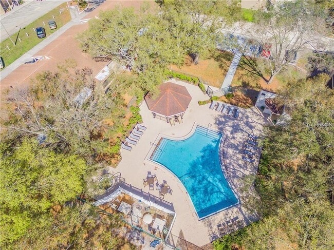 Building Photo - 3815 N Oak Dr