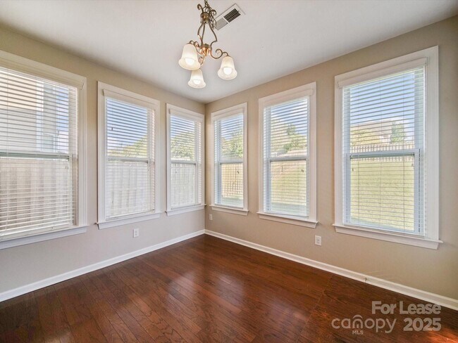 Building Photo - 10205 Falling Leaf Dr NW